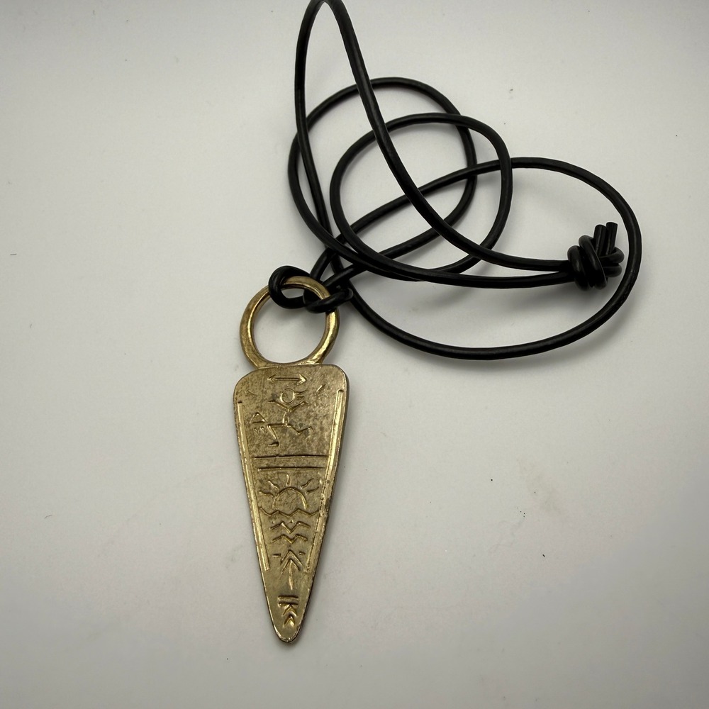 Tribal Etched 90s Pendant Rubber Necklace Unisex OS Gold Black‎ Excellent Boho